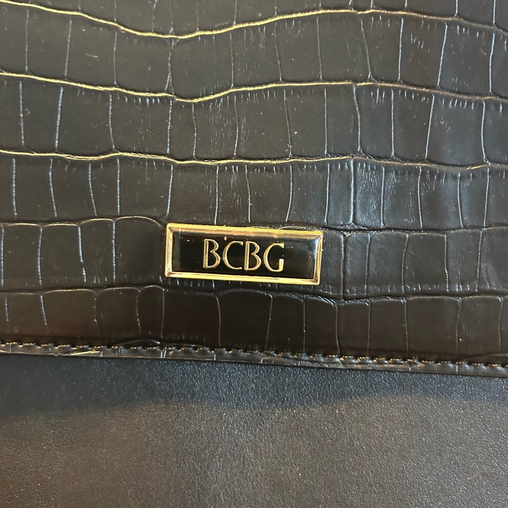 Black BCBG pocket book - Picture 3 of 6